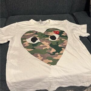 Comme des garçons play T shirt women’s size large